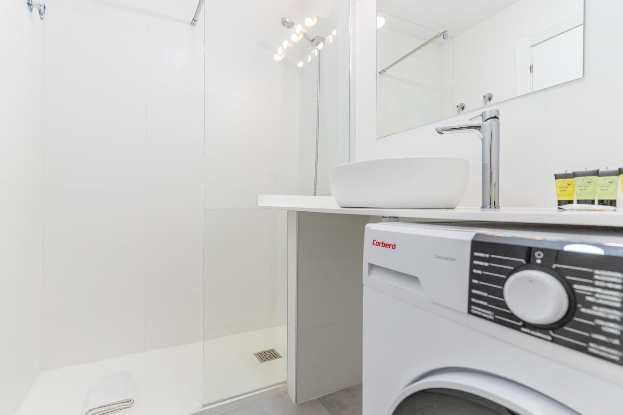 Cozy And Bright-1Bedroom 1Bathroom-Las Letras Madrid Esterno foto