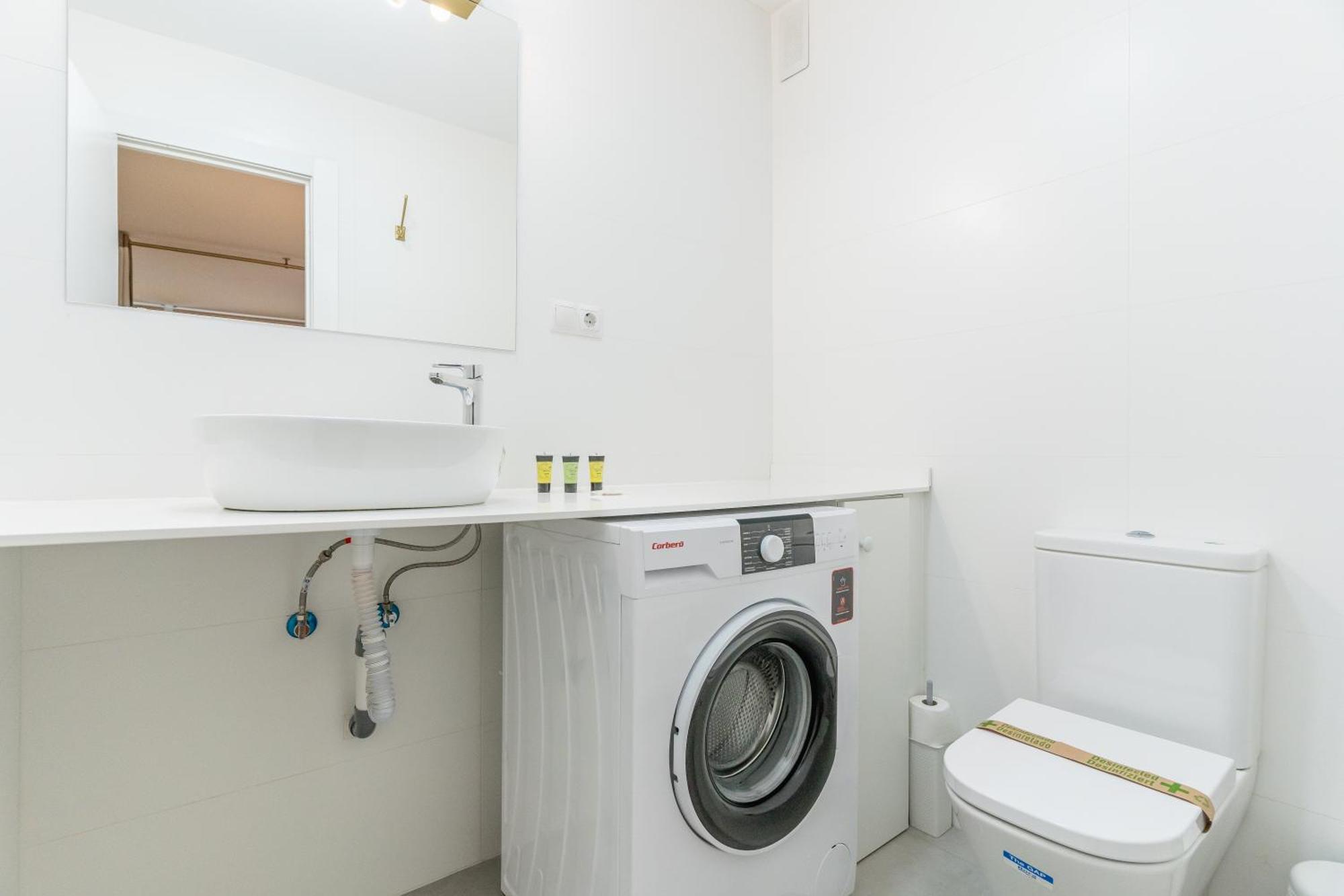 Cozy And Bright-1Bedroom 1Bathroom-Las Letras Madrid Esterno foto